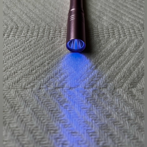 NWOT~Black Tactical Flashlight 🔦 - Picture 2 of 14